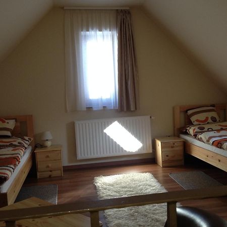 Premium Vendeghaz Hotel Zalaszentmihaly Room photo